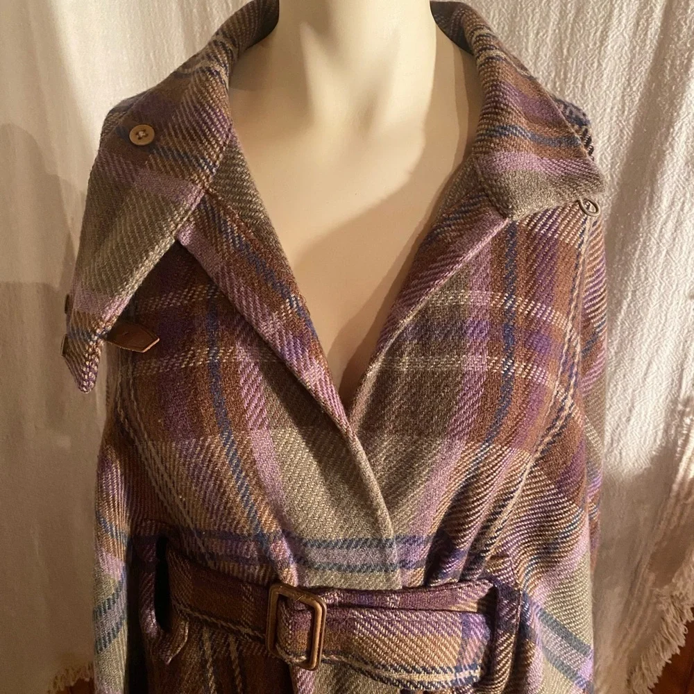 Ralph Lauren Belted Cape - Picture 6 of 10